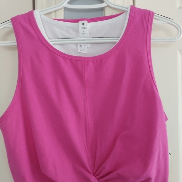 Yogalicious Airlite Pink Twist Front Crop & Airlite Basic  White Crop Tank 2pk L - Picture 4 of 12